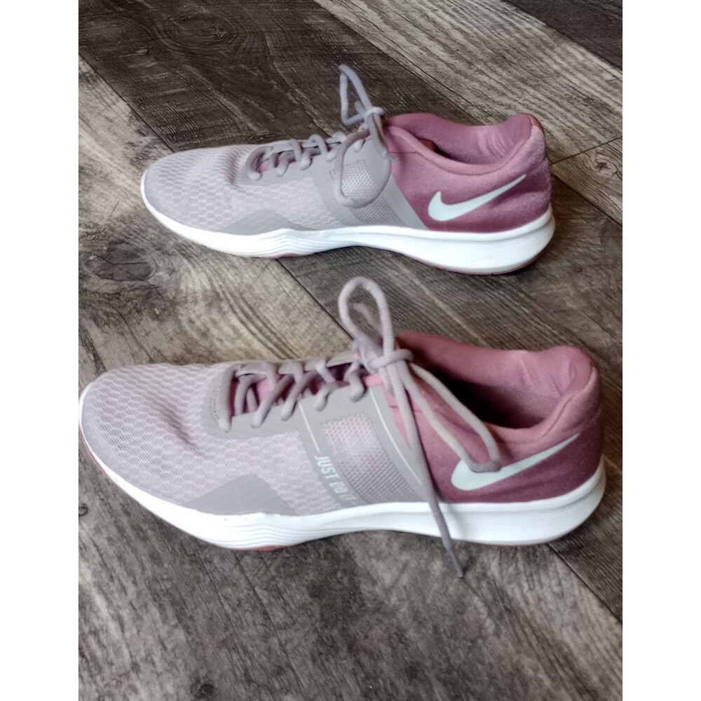 Nike Training, City Trainer 2 Women's 7.5 Gray & Pink Sneakers
